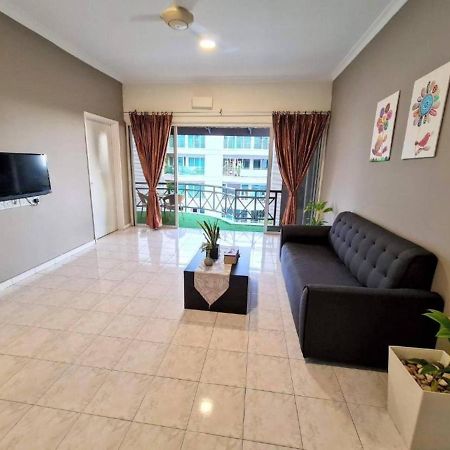 Perdana Serviced Apartment & Resorts Padang Mat Sirat Екстер'єр фото