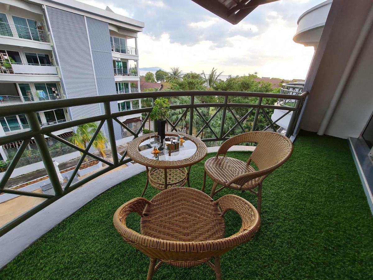 Perdana Serviced Apartment & Resorts Padang Mat Sirat Екстер'єр фото
