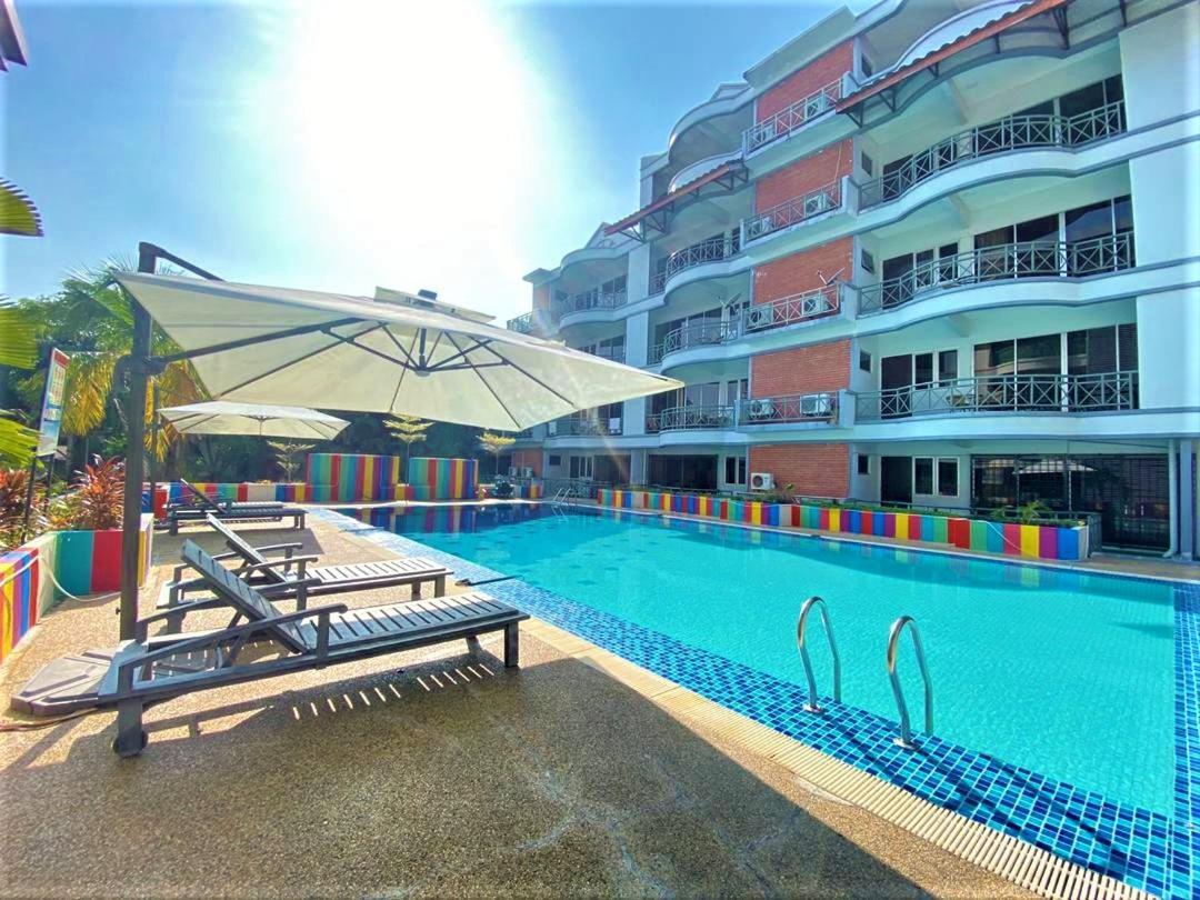 Perdana Serviced Apartment & Resorts Padang Mat Sirat Екстер'єр фото