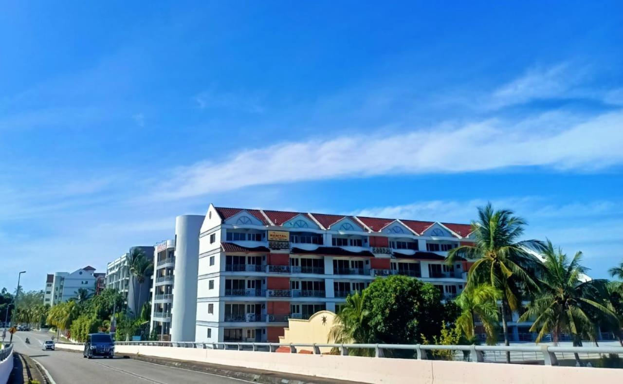 Perdana Serviced Apartment & Resorts Padang Mat Sirat Екстер'єр фото