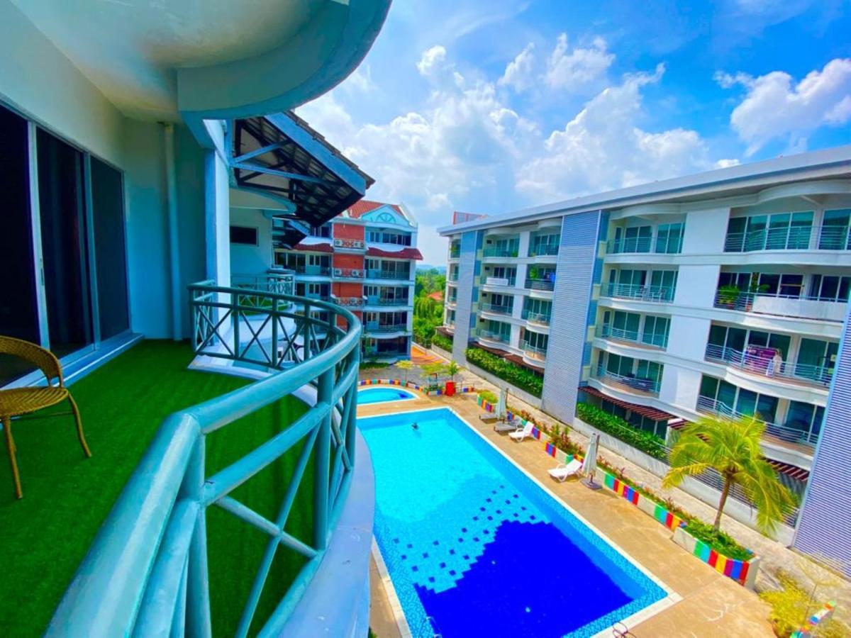 Perdana Serviced Apartment & Resorts Padang Mat Sirat Екстер'єр фото