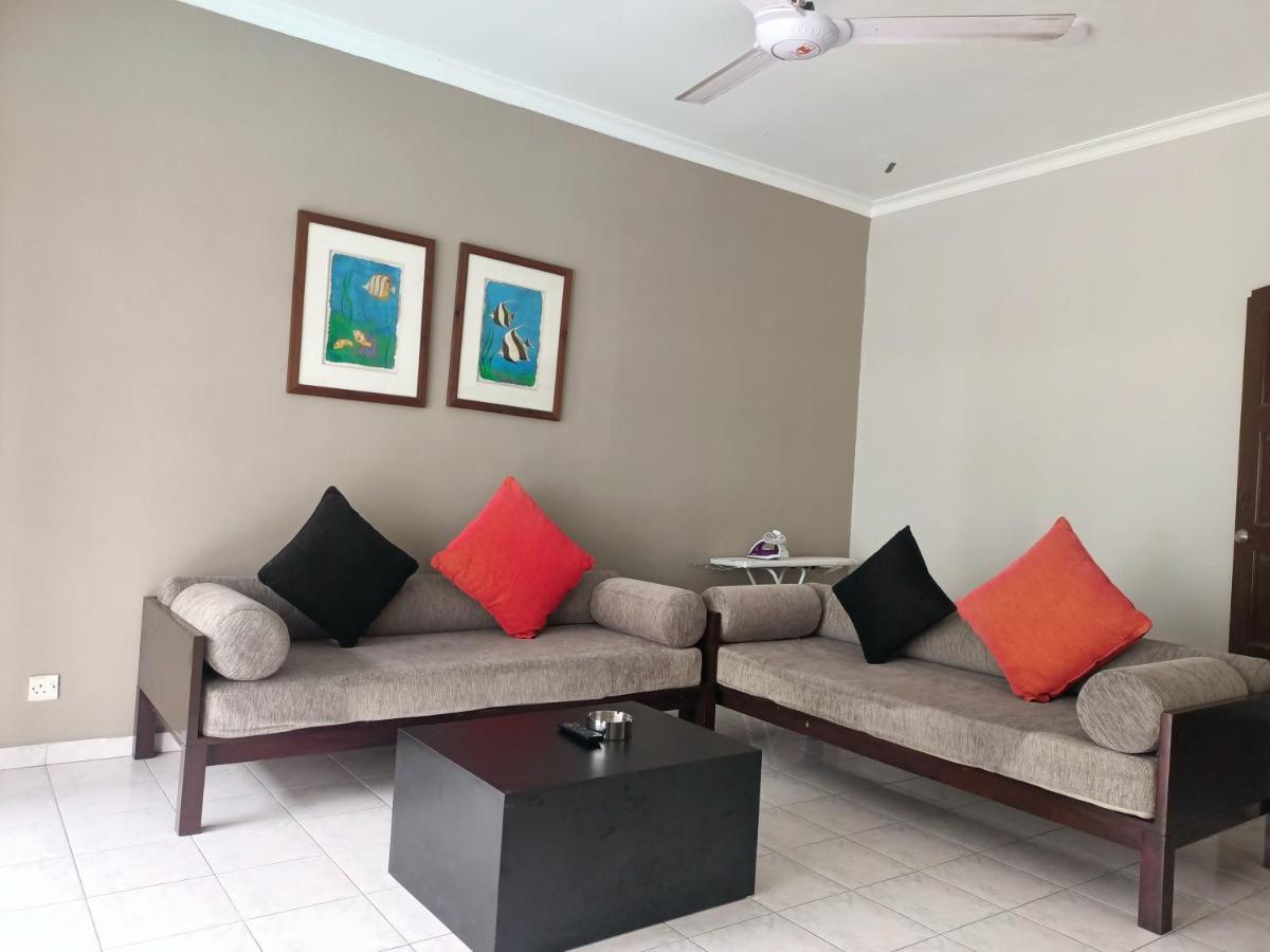 Perdana Serviced Apartment & Resorts Padang Mat Sirat Екстер'єр фото