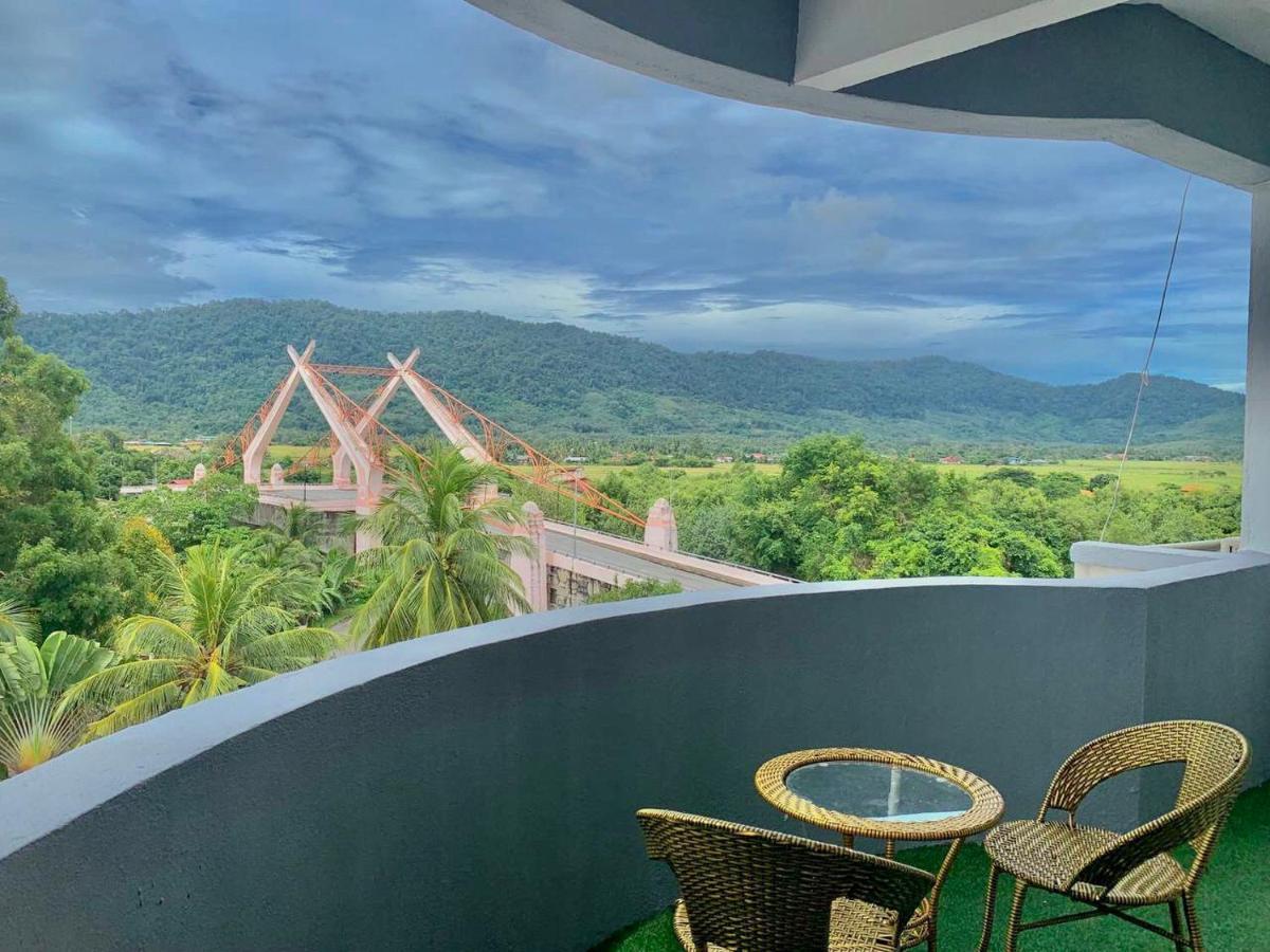 Perdana Serviced Apartment & Resorts Padang Mat Sirat Екстер'єр фото