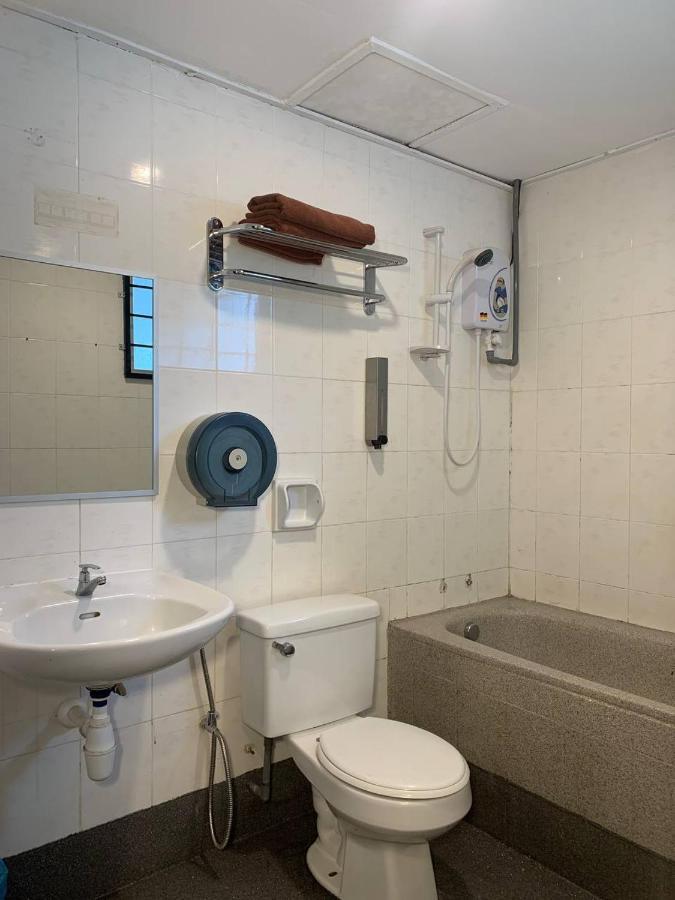 Perdana Serviced Apartment & Resorts Padang Mat Sirat Екстер'єр фото