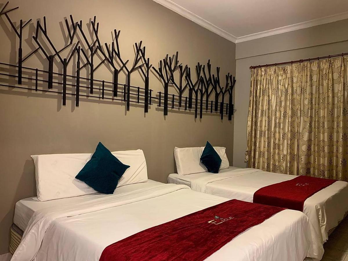 Perdana Serviced Apartment & Resorts Padang Mat Sirat Екстер'єр фото