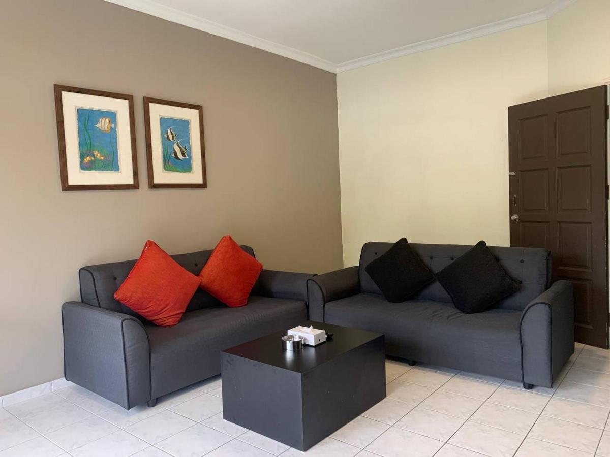 Perdana Serviced Apartment & Resorts Padang Mat Sirat Екстер'єр фото