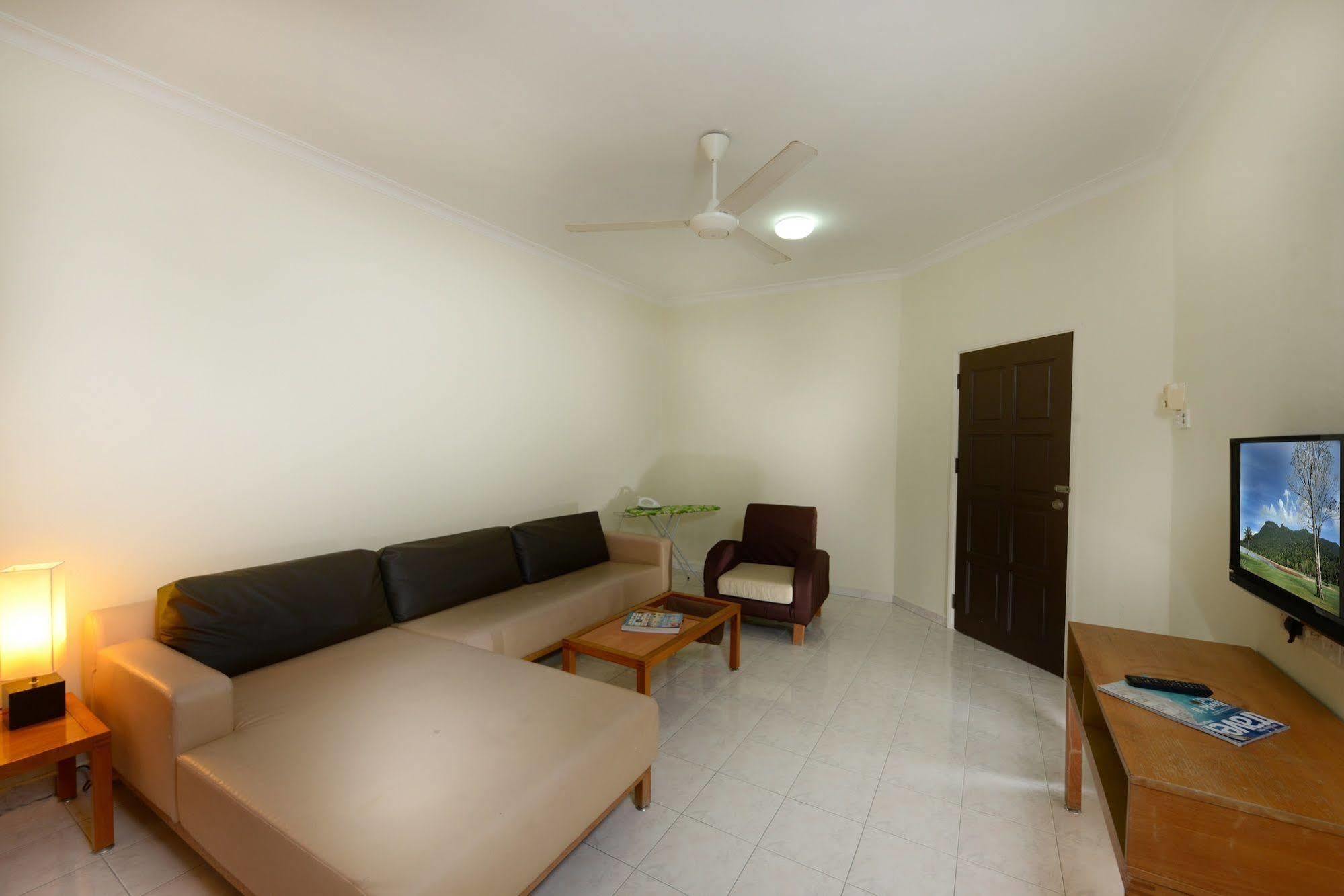 Perdana Serviced Apartment & Resorts Padang Mat Sirat Екстер'єр фото
