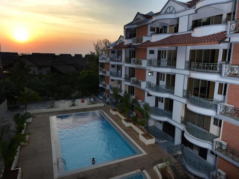 Perdana Serviced Apartment & Resorts Padang Mat Sirat Екстер'єр фото